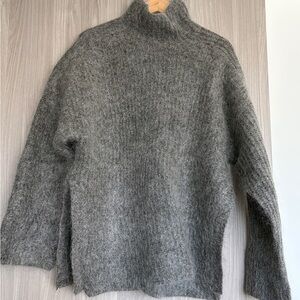 H&M Gray ALPACA Turtleneck Sweater
